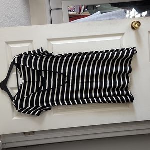 Black & White Dress Exist Large 95% Rayon 5% Spandex